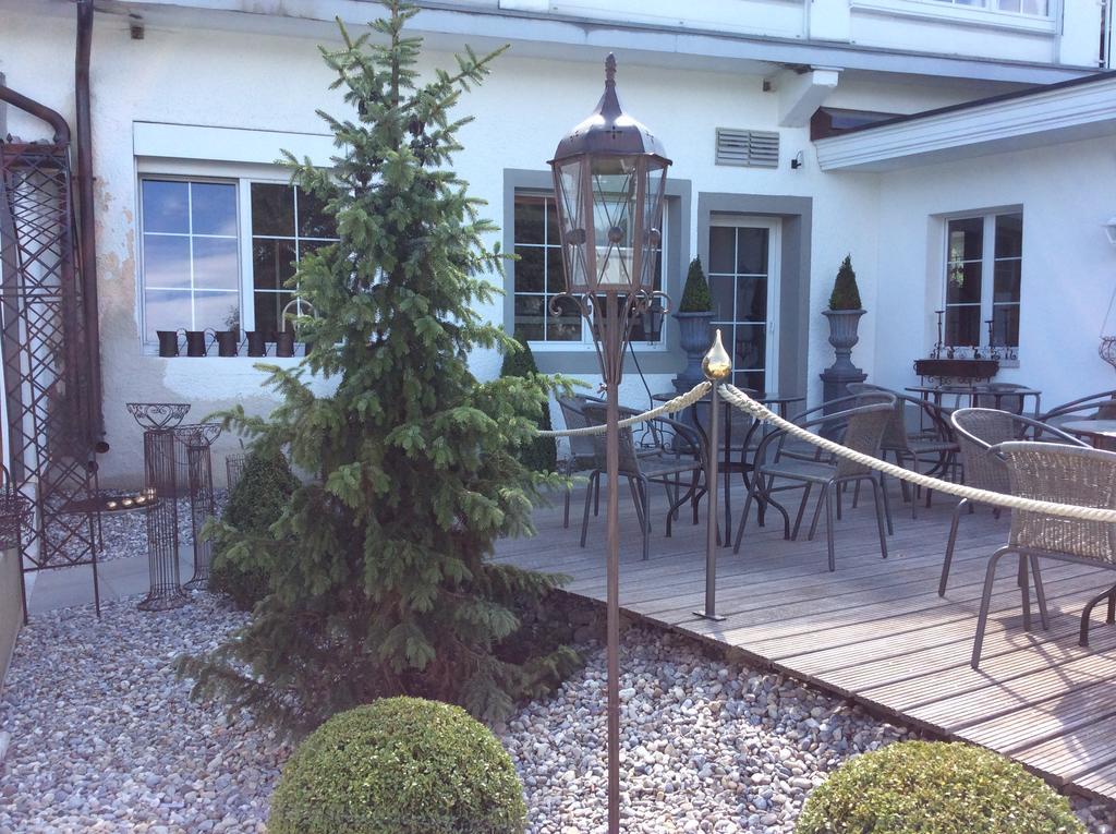 Landcafe Mit Mini Hotel Бургдорф Екстериор снимка