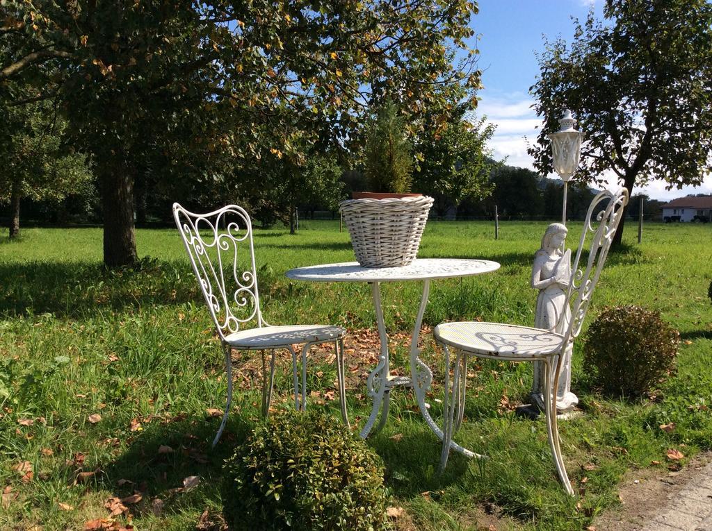 Landcafe Mit Mini Hotel Бургдорф Екстериор снимка