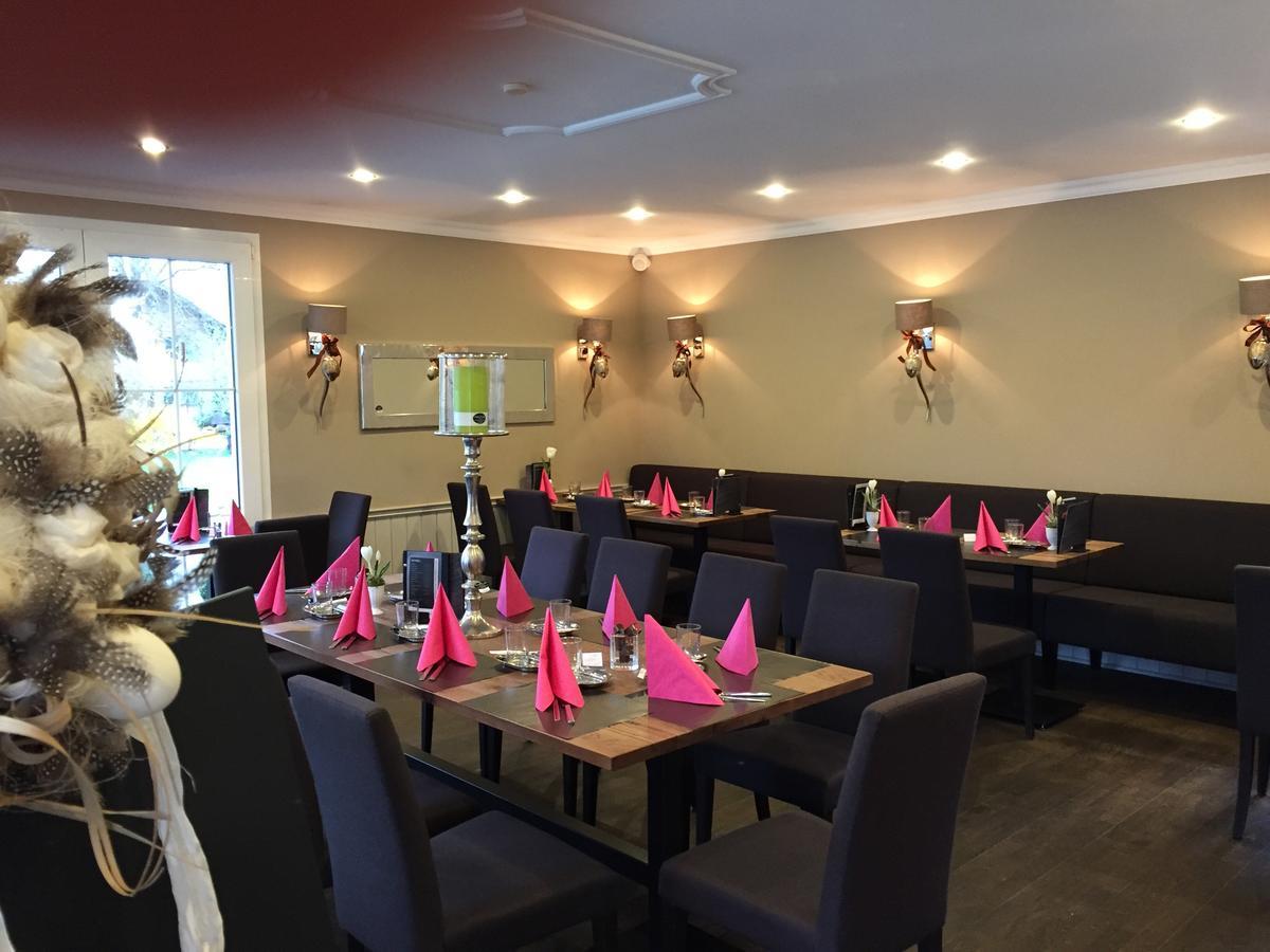 Landcafe Mit Mini Hotel Бургдорф Екстериор снимка