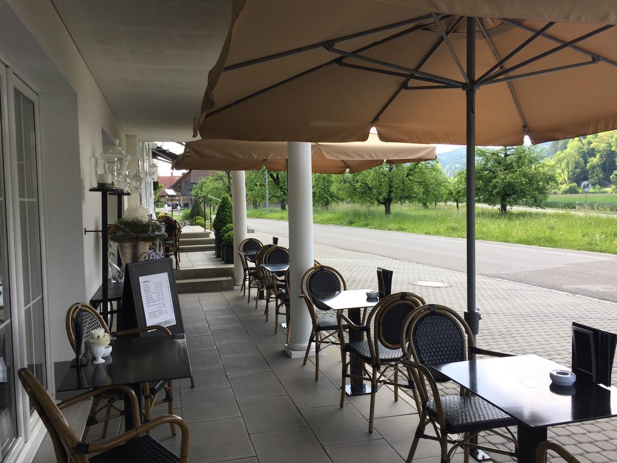 Landcafe Mit Mini Hotel Бургдорф Екстериор снимка